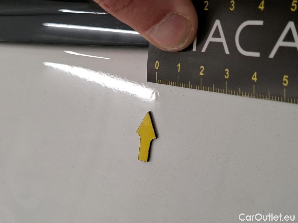  Mercedes  GLA MERCEDES-BENZ  / 2020 / 5P / SUV 2.0  200 D AMG LINE DCT #9