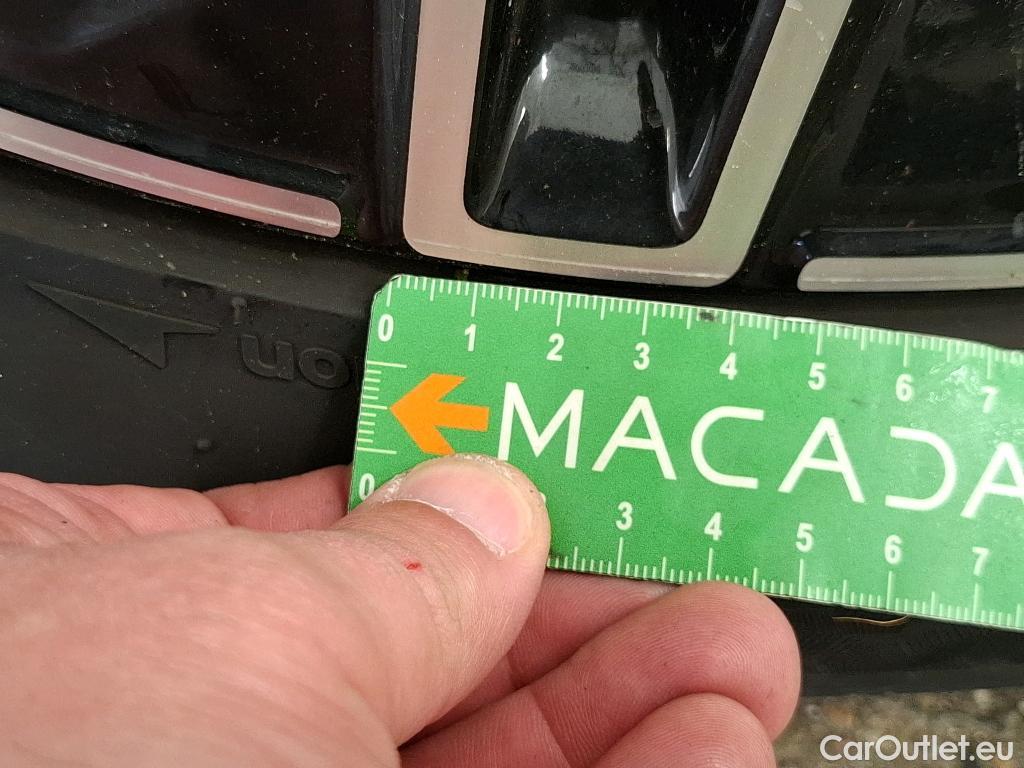  Mercedes  GLA MERCEDES-BENZ  / 2020 / 5P / SUV 2.0  200 D AMG LINE DCT #15