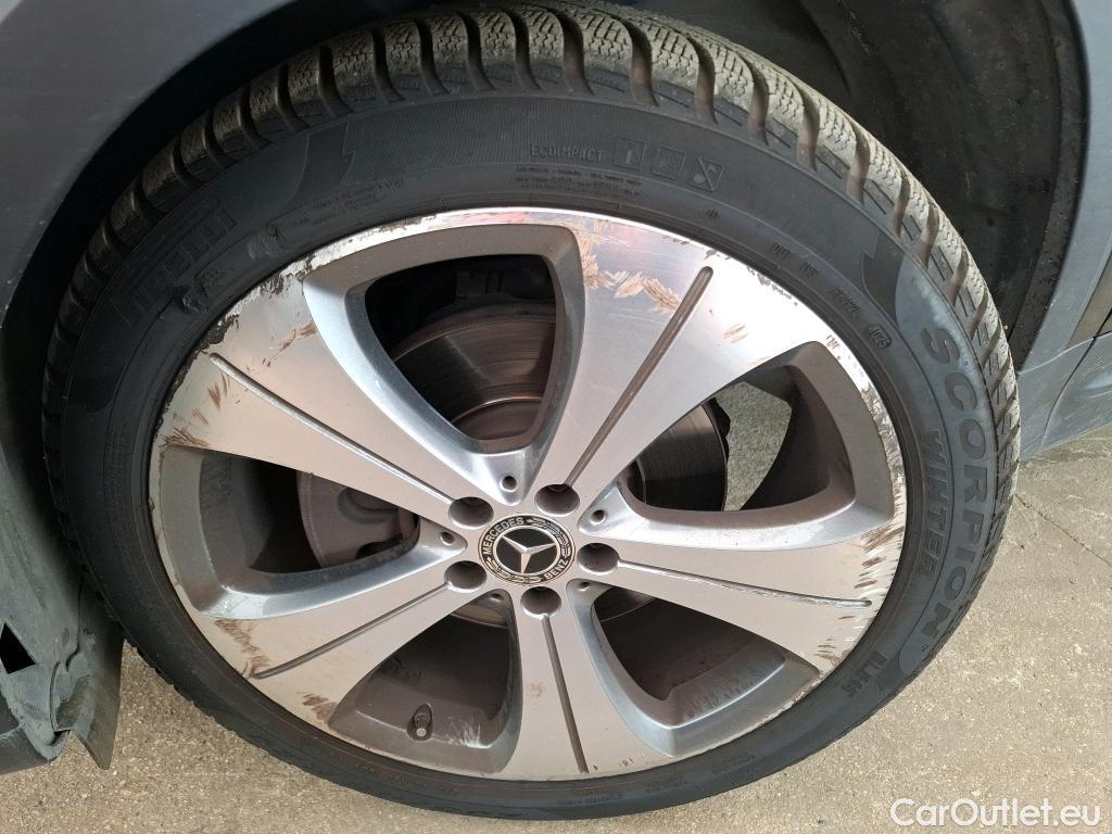  Mercedes  GLB MERCEDES-BENZ  / 2019 / 5P / SUV  200 d Business Line #8