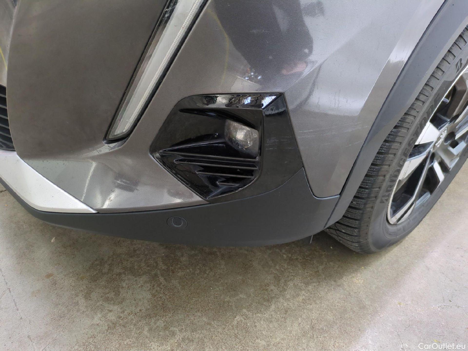  Peugeot  2008  Allure Business 1.5 HDi 130CV BVA8 E6d #52