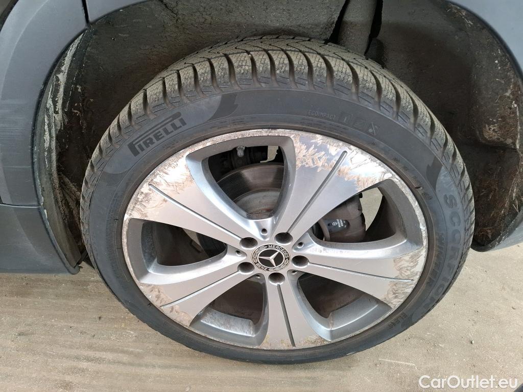  Mercedes  GLB MERCEDES-BENZ  / 2019 / 5P / SUV  200 d Business Line #10