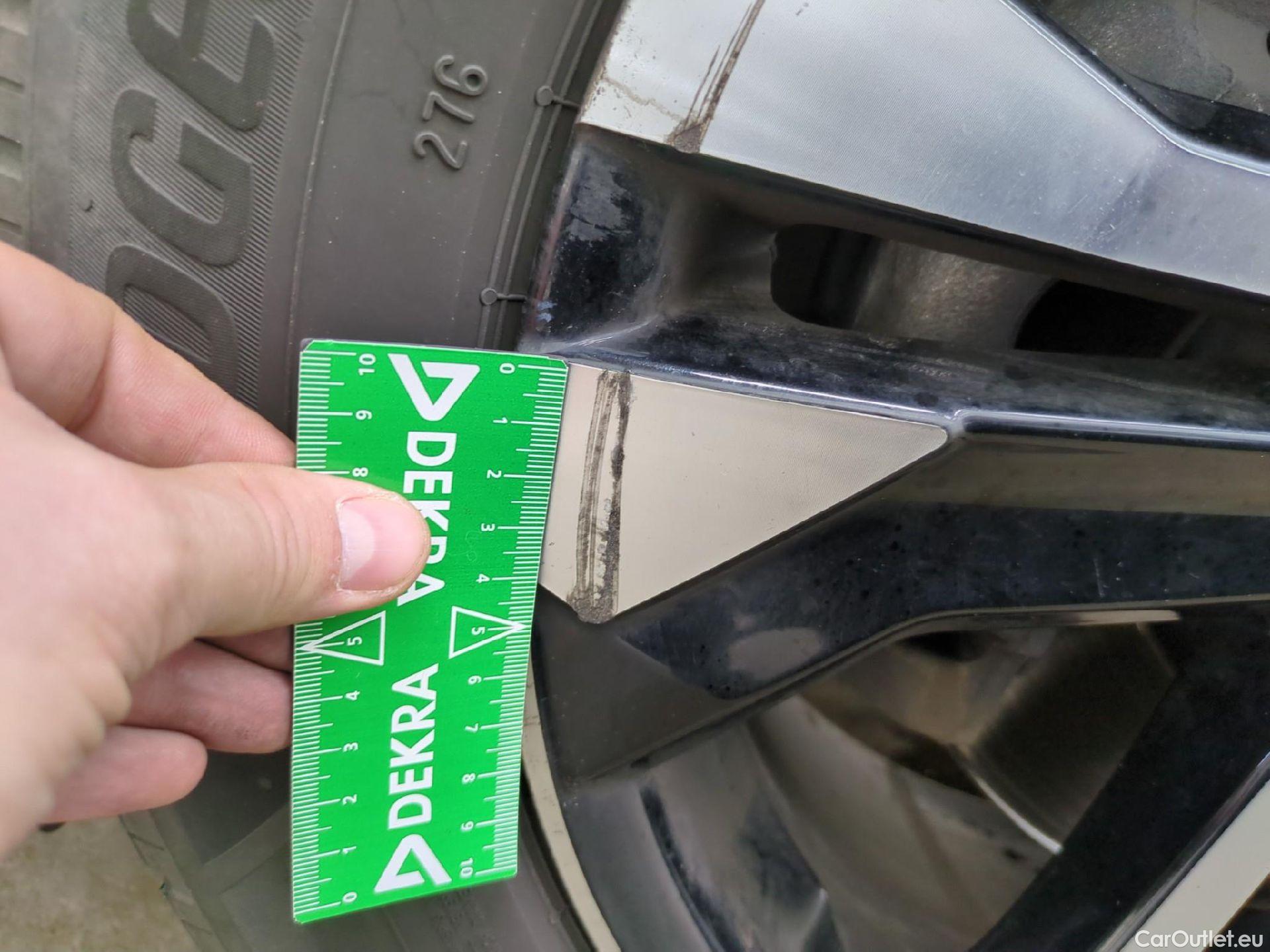  Peugeot  2008  Allure Business 1.5 HDi 130CV BVA8 E6d #20