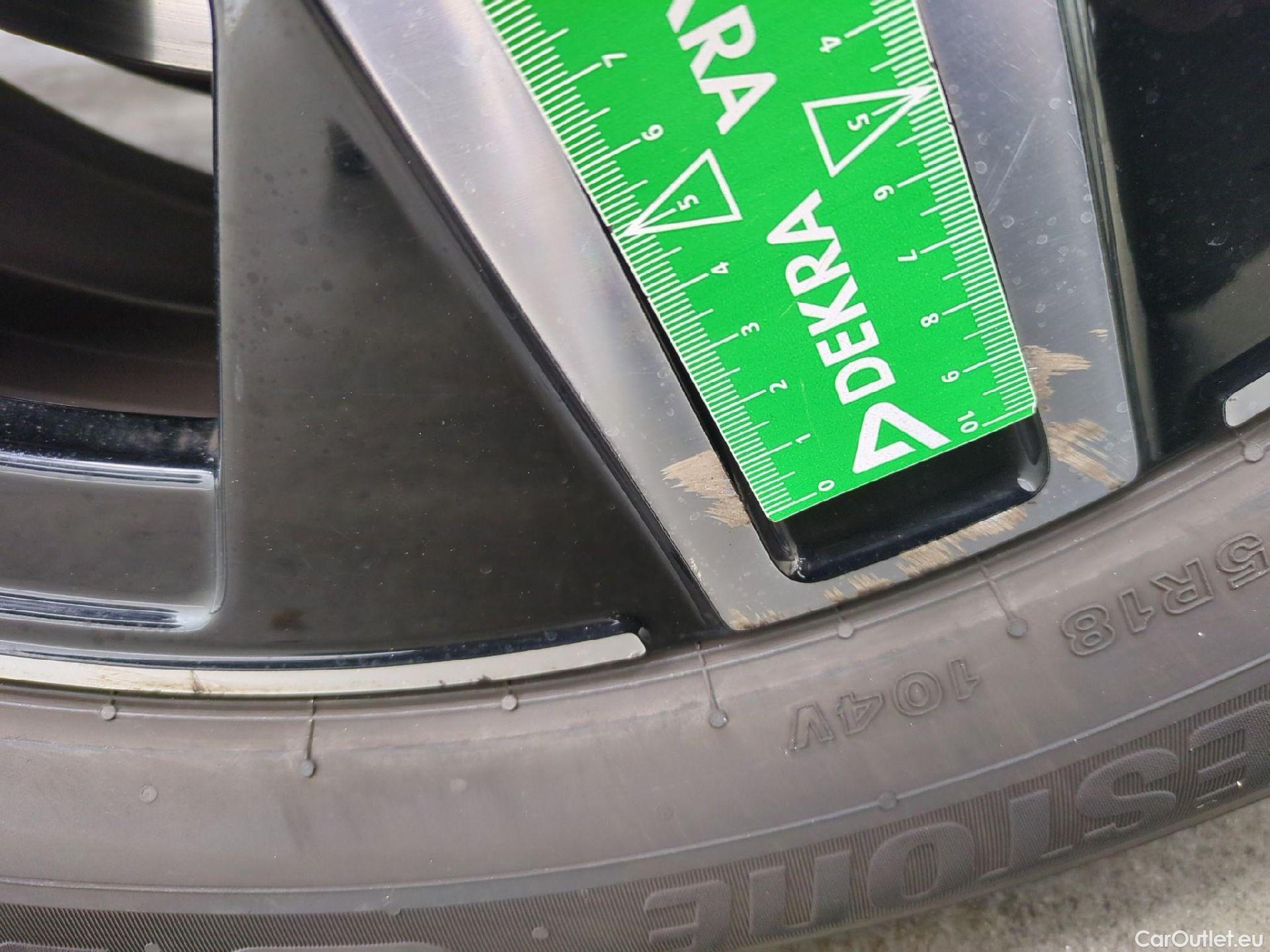  Mercedes  GLA MERCEDES-BENZ  / 2020 / 5P / SUV 2.0  200 D BUSINESS LINE DCT #17