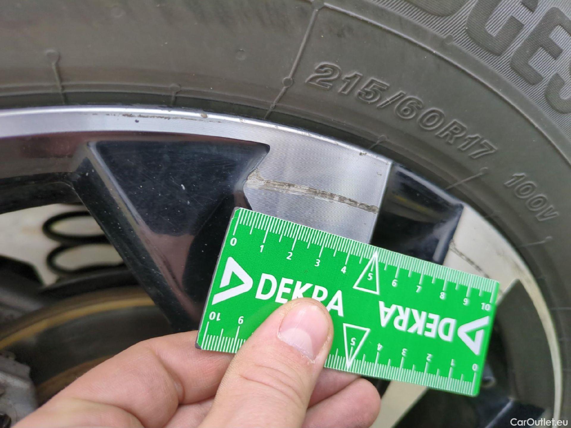  Peugeot  2008  Allure Business 1.5 HDi 130CV BVA8 E6d #29