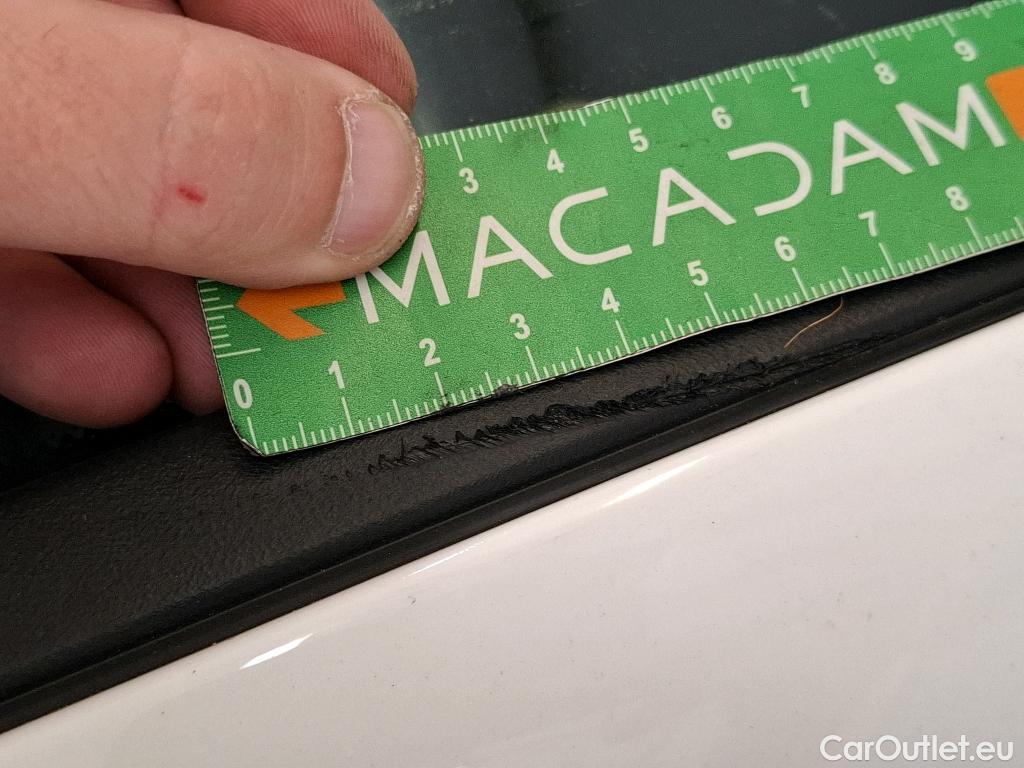  Mercedes  GLA MERCEDES-BENZ  / 2020 / 5P / SUV 2.0  200 D AMG LINE DCT #28