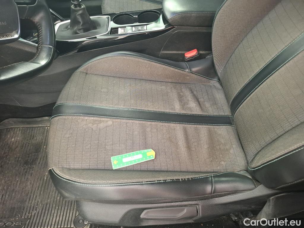  Peugeot  2008  Allure Pack 1.5 HDi 110CV BVM6 E6d #7