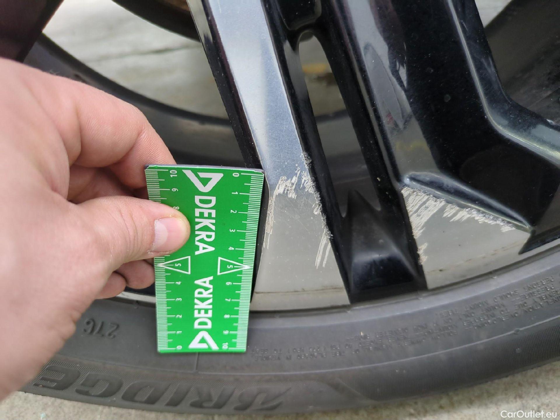  Peugeot  2008  Allure Business 1.5 HDi 130CV BVA8 E6d #30