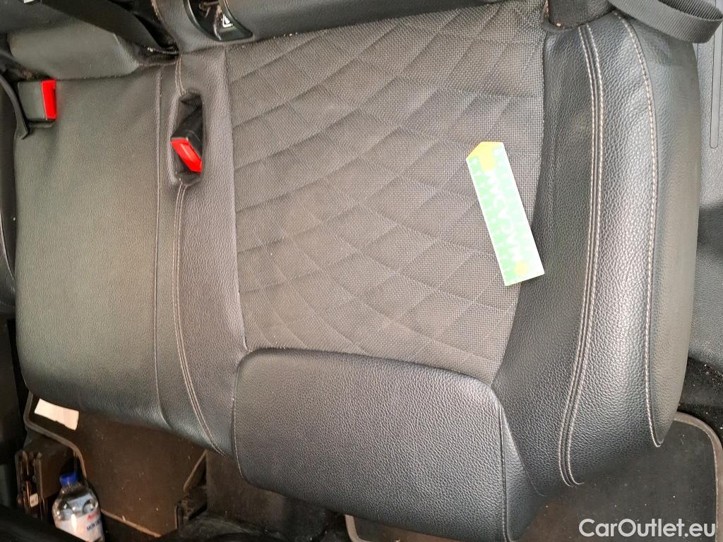  Mercedes  GLB MERCEDES-BENZ  / 2019 / 5P / SUV  200 d Business Line #54