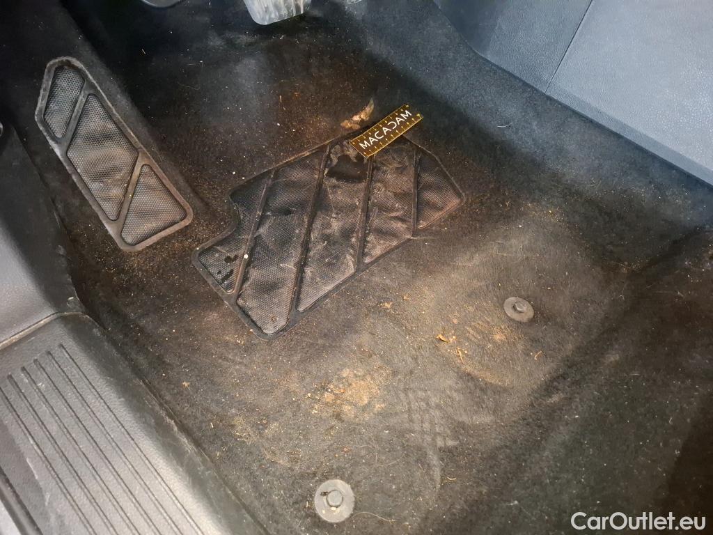  Nissan  Qashqai NISSAN  / 2021 / 5P / Crossover 1.3 MHEV 158ch Xtronic N-Style(SP) #9