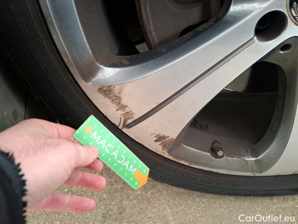  Mercedes  GLB MERCEDES-BENZ  / 2019 / 5P / SUV  200 d Business Line #47