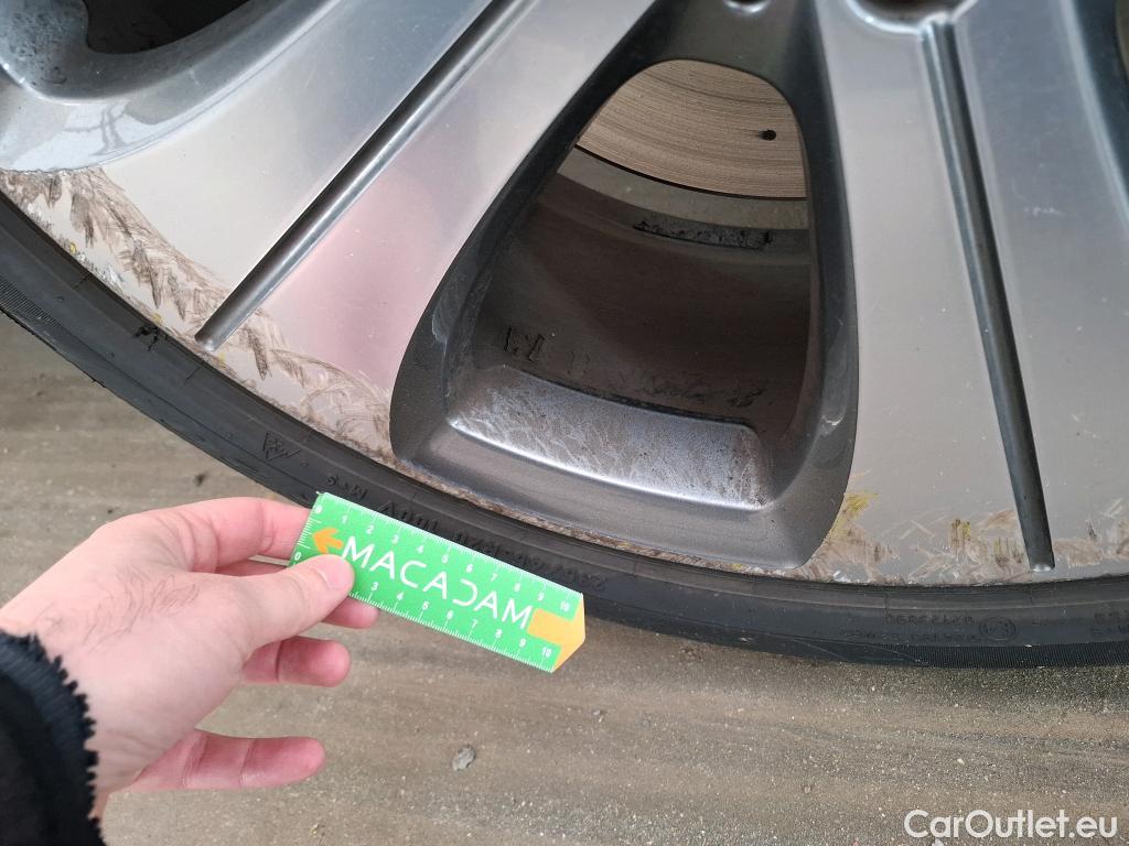  Mercedes  GLB MERCEDES-BENZ  / 2019 / 5P / SUV  200 d Business Line #33