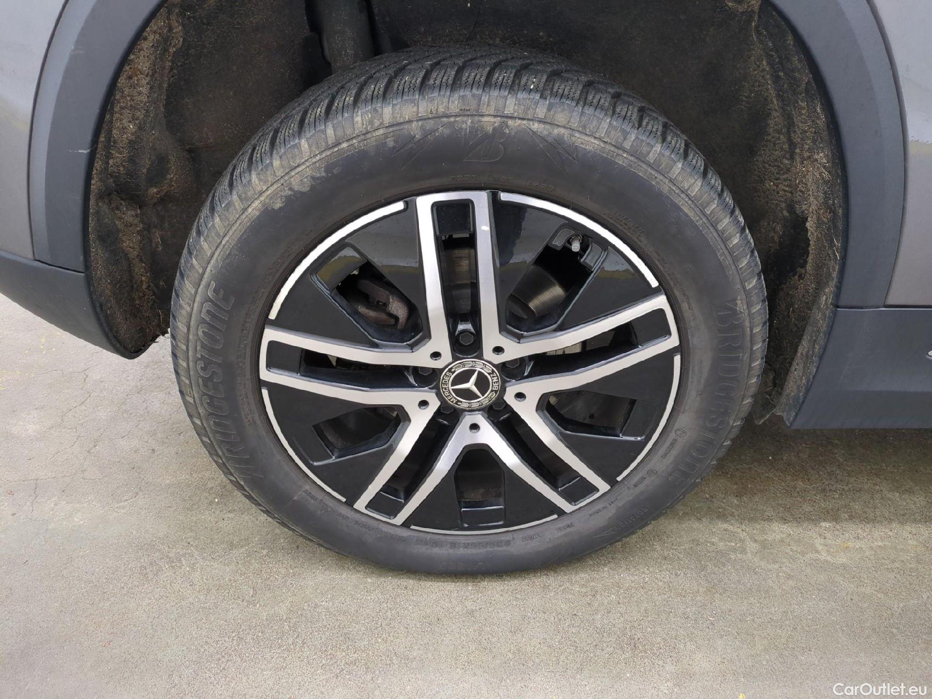  Mercedes  GLA MERCEDES-BENZ  / 2020 / 5P / SUV 2.0  200 D BUSINESS LINE DCT #11