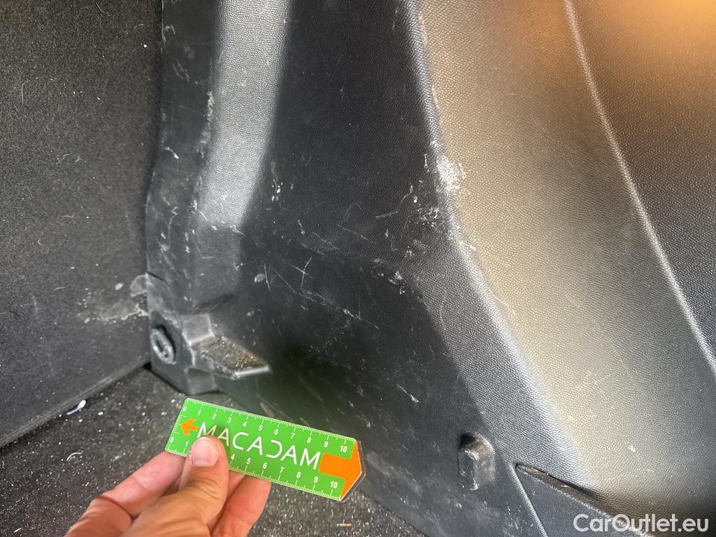  Peugeot  2008  Allure Pack 1.5 HDi 130CV BVA8 E6d #7