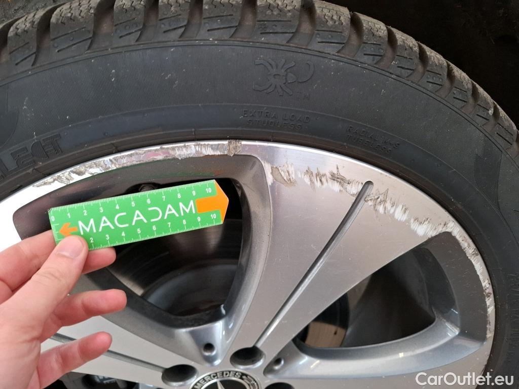  Mercedes  GLB MERCEDES-BENZ  / 2019 / 5P / SUV  200 d Business Line #36