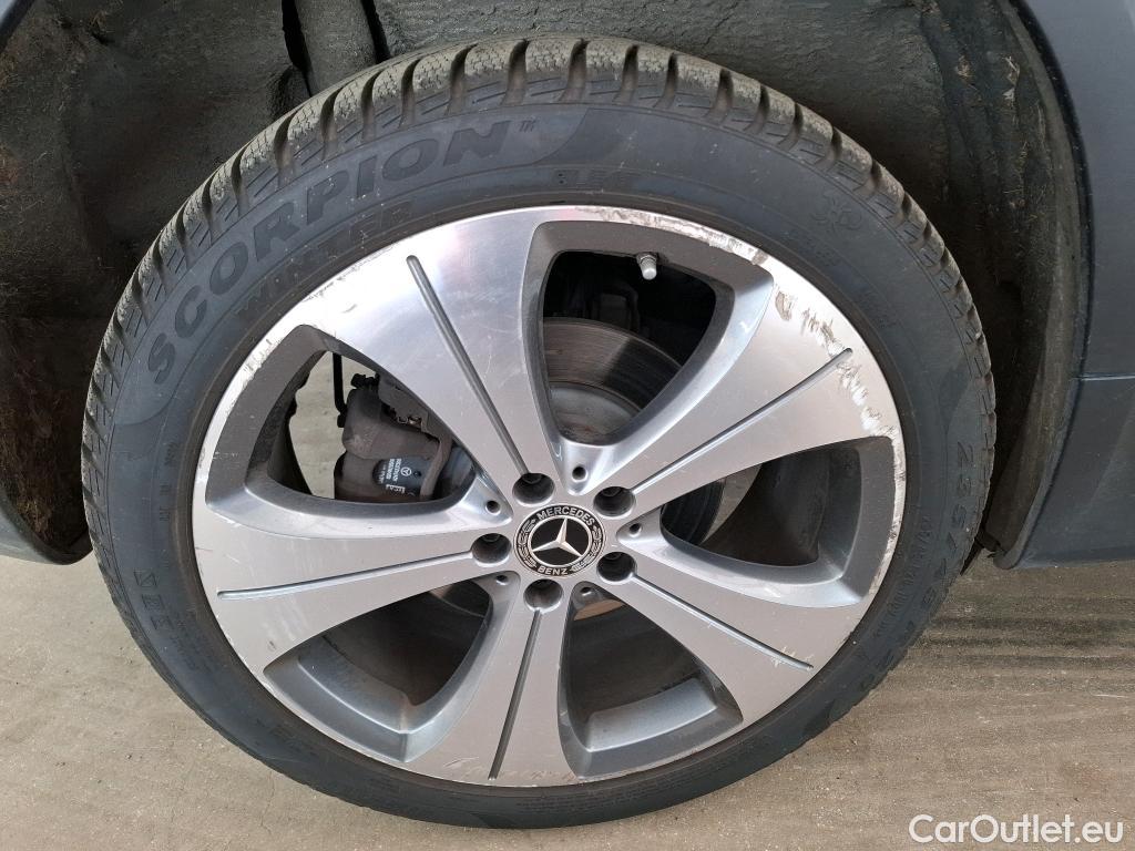  Mercedes  GLB MERCEDES-BENZ  / 2019 / 5P / SUV  200 d Business Line #35