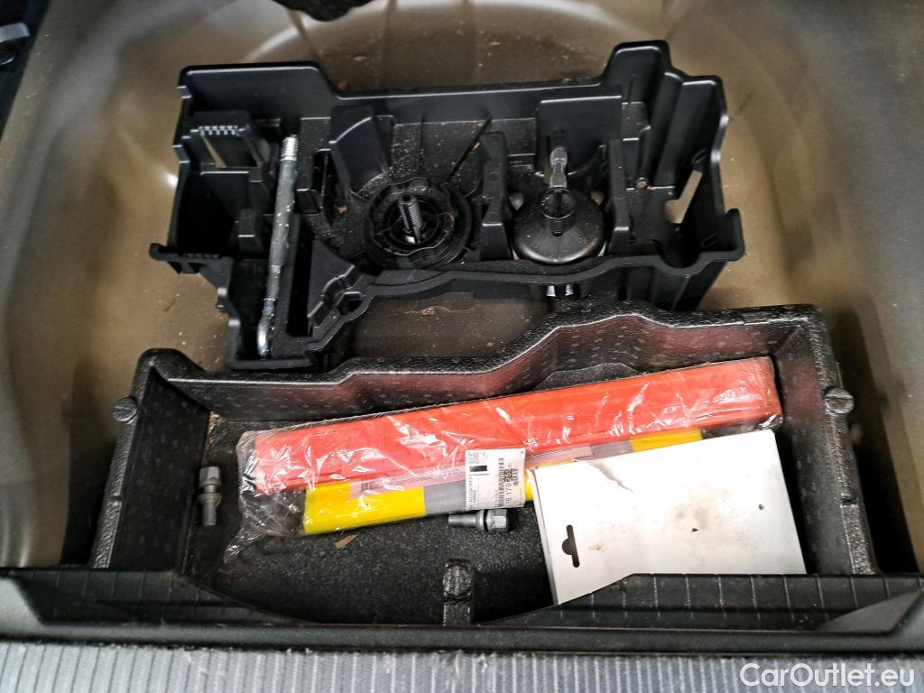  Peugeot  2008  Active Business 1.5 HDi 100CV BVM6 E6d #21