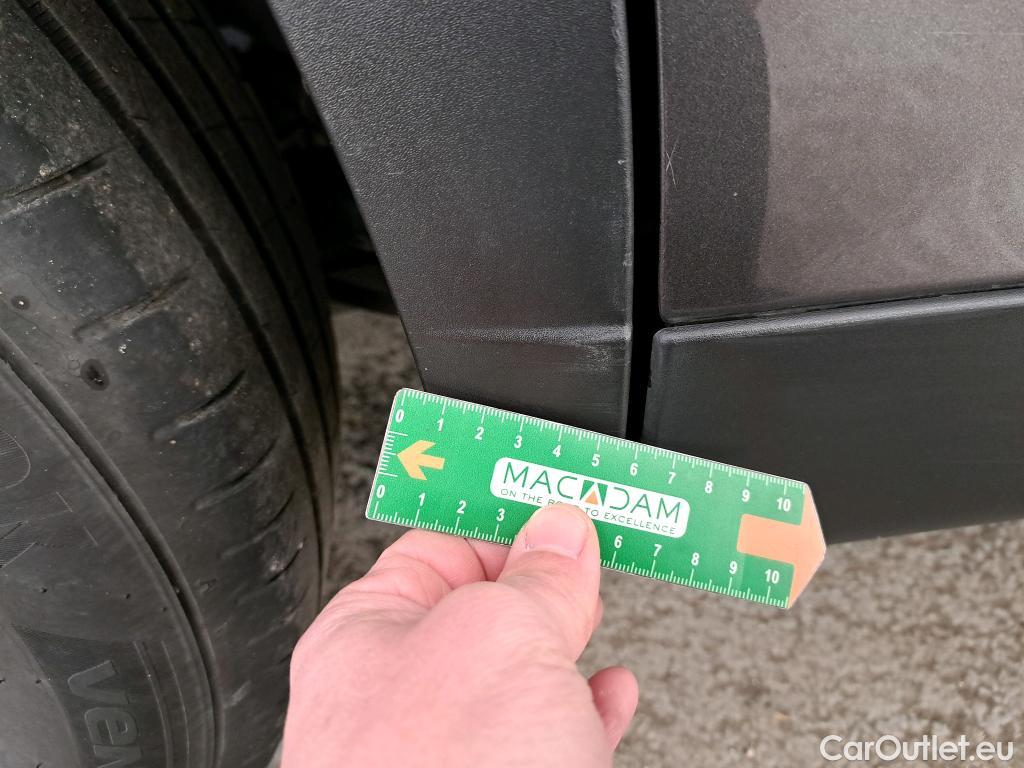  Peugeot  2008  Active Business 1.5 HDi 100CV BVM6 E6d #47