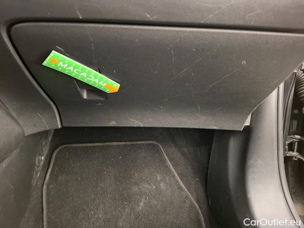  Peugeot  2008  Allure 1.5 HDi 130CV BVA8 E6d #13