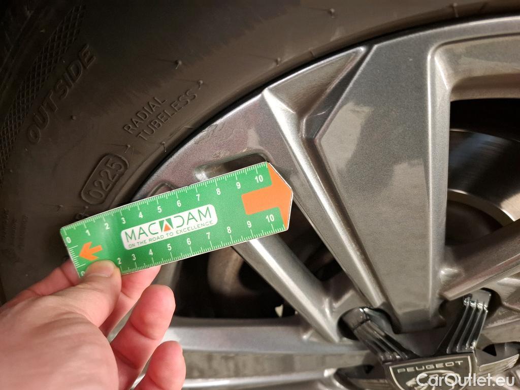  Peugeot  308  Active Pack 1.2 PureTech 130CV BVM6 E6d #38