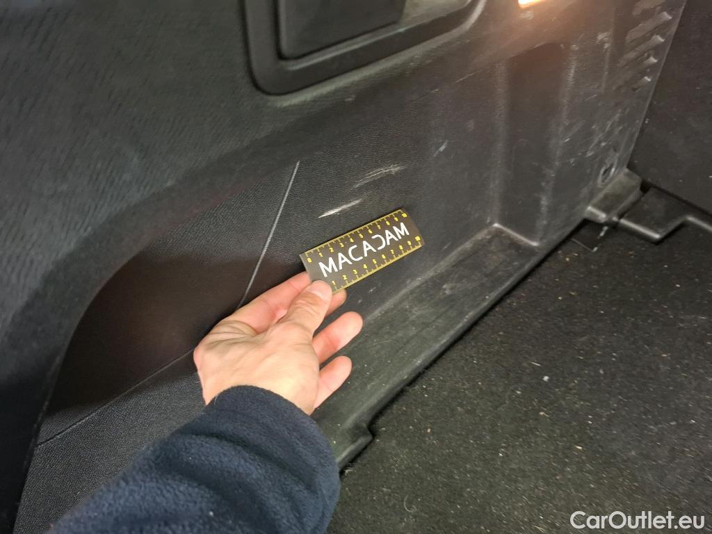  Peugeot  3008  Active Business 1.5 HDi 130CV BVA8 E6d #81