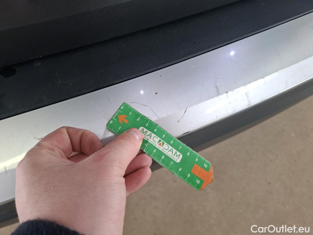  Peugeot  2008  Allure Business 1.5 HDi 130CV BVA8 E6d #40