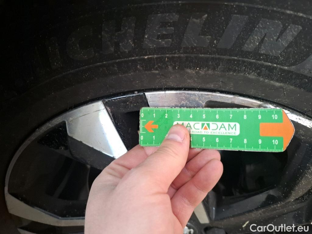  Peugeot  2008  Allure Business 1.5 HDi 130CV BVA8 E6d #22