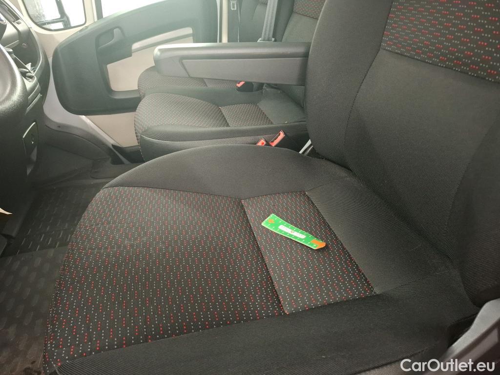  Peugeot  Boxer PEUGEOT  4p VCA 2.0 BLUEHDI 110 S&S 330 L1H1 ACCESS combi #9