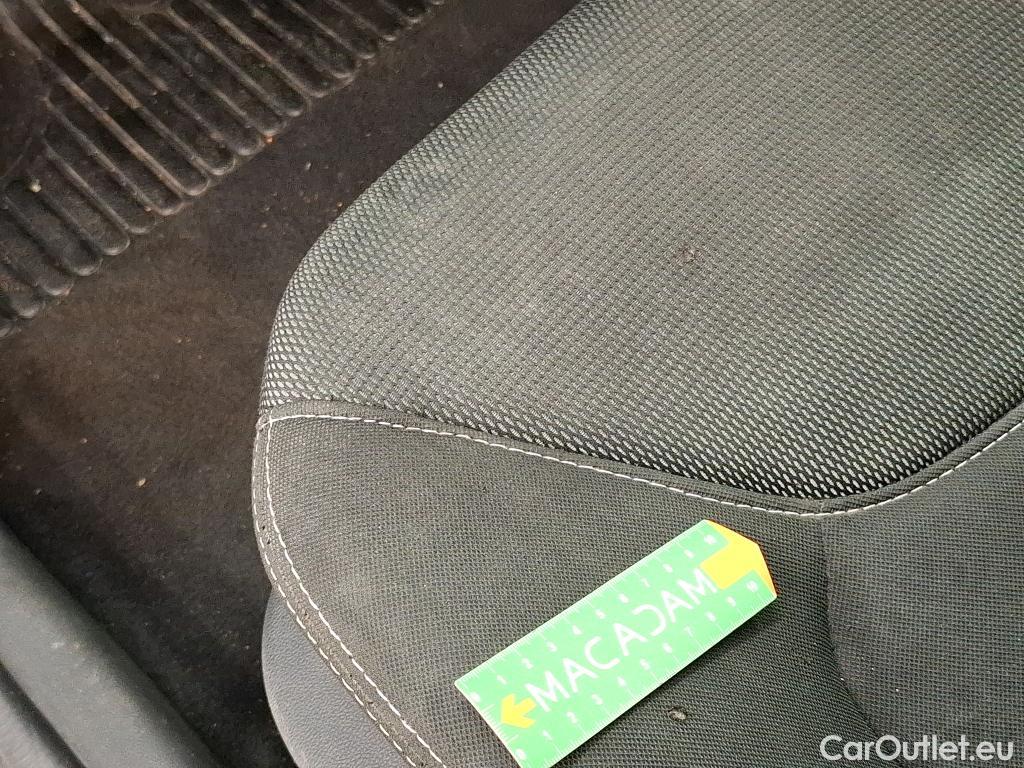  Renault  Clio  IV Business 0.9 TCe 90CV BVM5 E6 #32