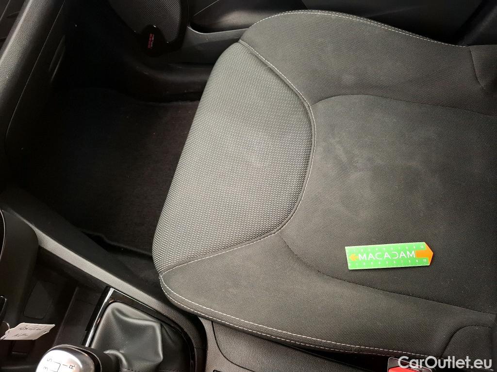  Renault  Clio  IV Business 0.9 TCe 90CV BVM5 E6 #24