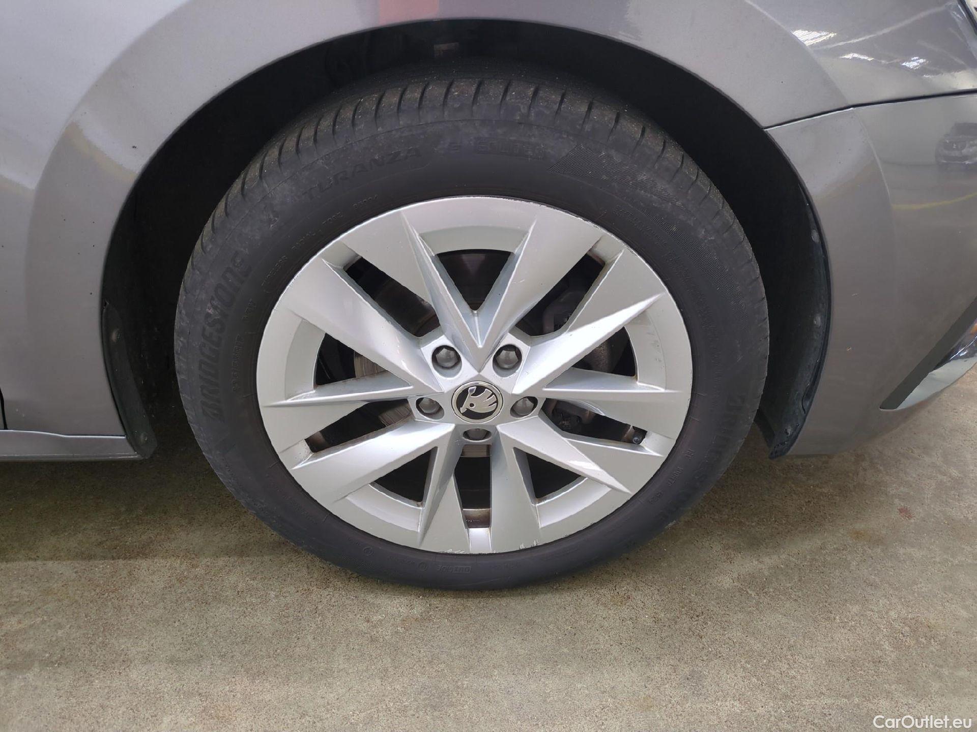  Skoda  Octavia  Break Style 2.0 TDI 150CV BVA7 E6d #27