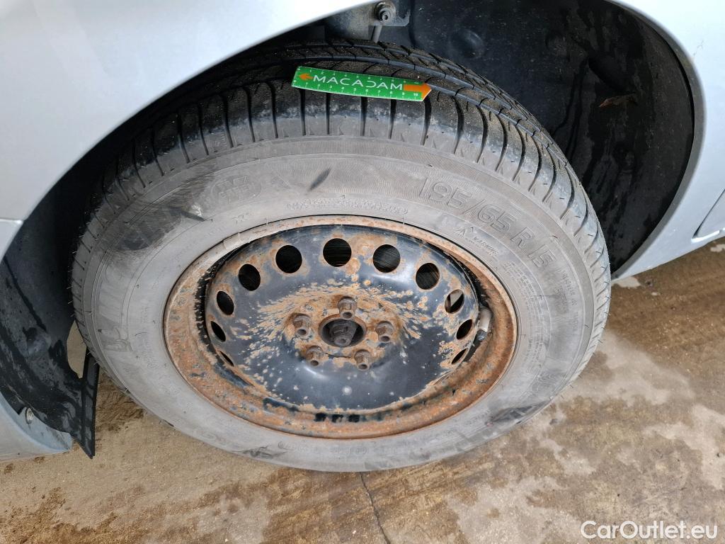  Renault  Kangoo RENAULT  / 2013 / 5P / monospace Intens - Blue dCi 95 #45