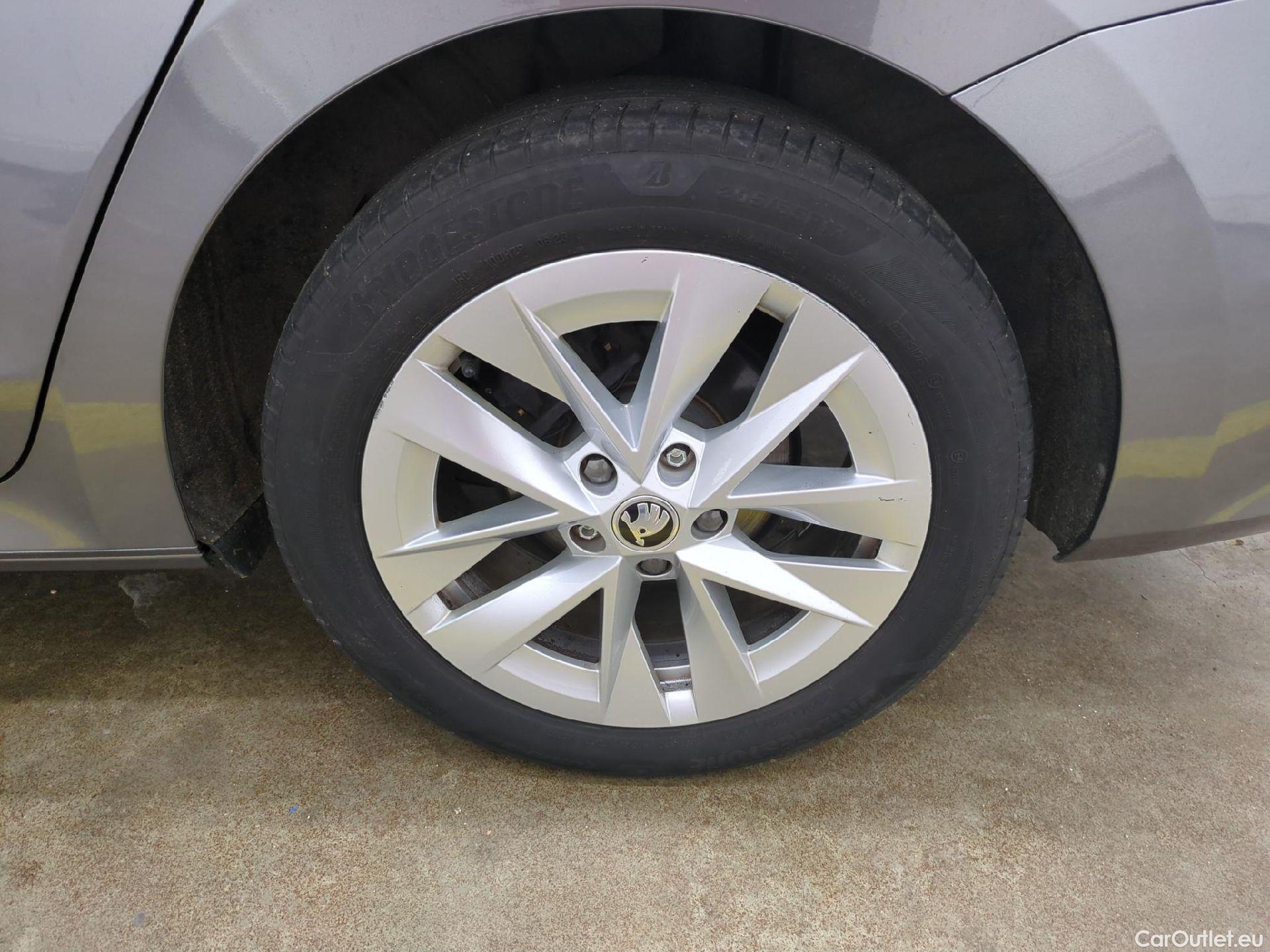  Skoda  Octavia  Break Style 2.0 TDI 150CV BVA7 E6d #12