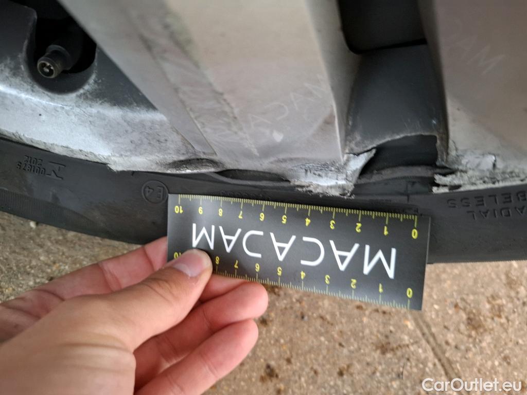  Renault  Megane  IV Berline 5pt. Business 1.5 dCi 115CV BVM6 E6d #38