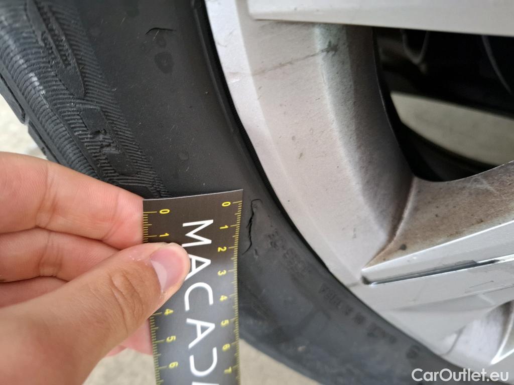  Renault  Megane  IV Berline 5pt. Business 1.5 dCi 115CV BVM6 E6d #36