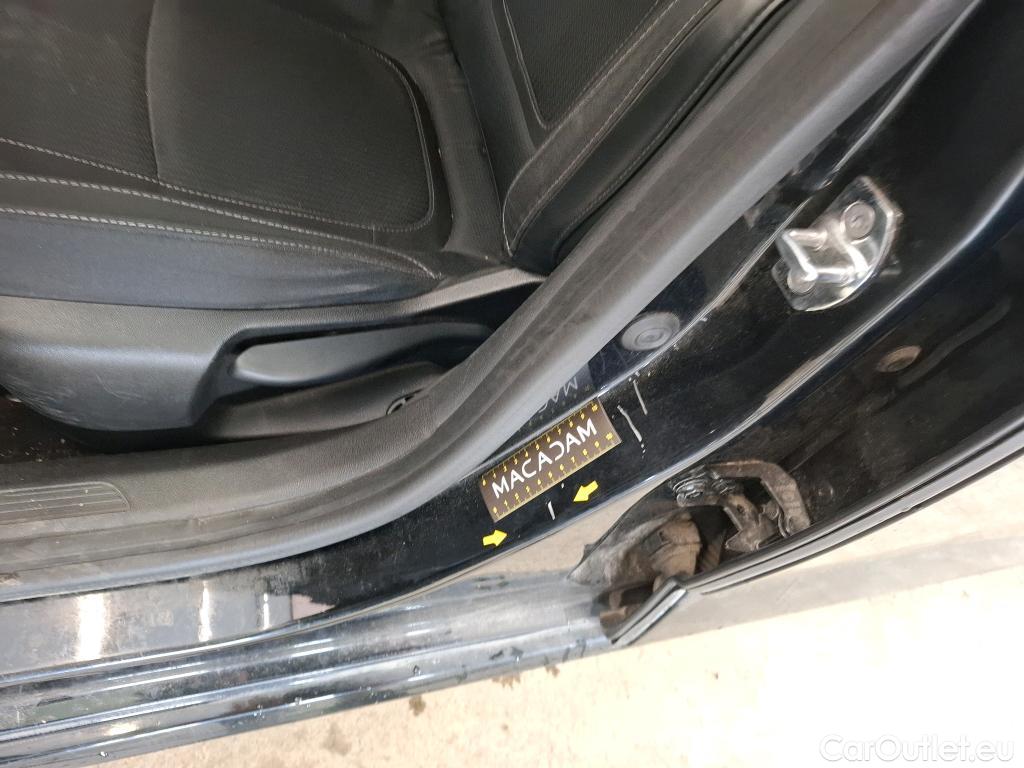  Renault  Megane  IV Berline 5pt. Business 1.5 dCi 115CV BVM6 E6d #29