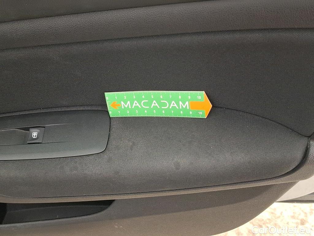  Renault  Megane  IV Berline 5 ptes. Business 1.5 dCi 115CV BVA7 E6dT #47