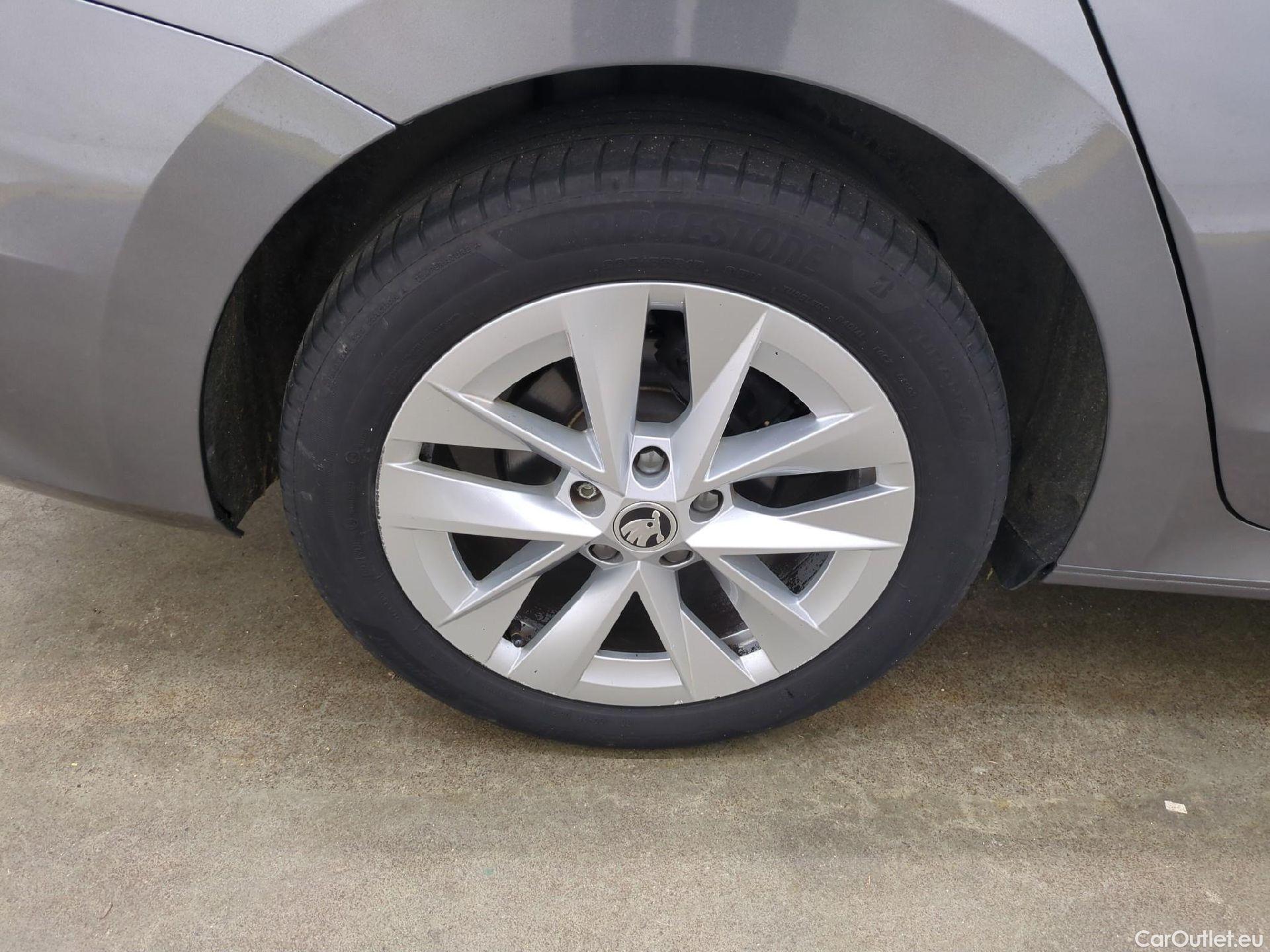  Skoda  Octavia  Break Style 2.0 TDI 150CV BVA7 E6d #17