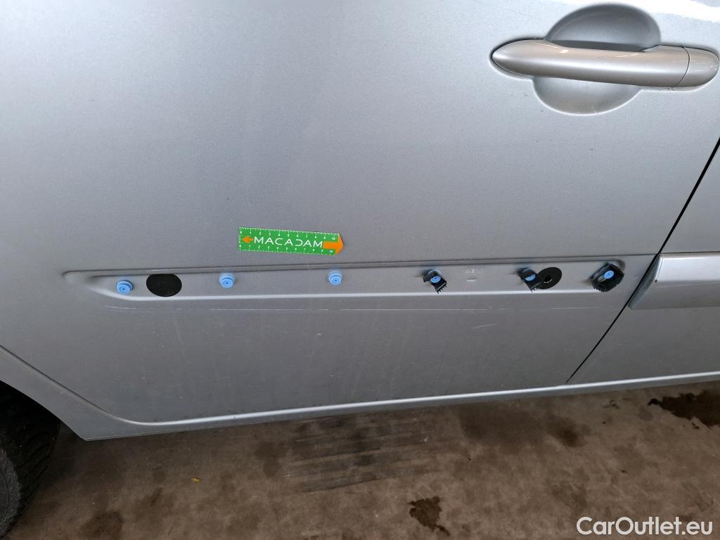  Renault  Kangoo RENAULT  / 2013 / 5P / monospace Intens - Blue dCi 95 #38