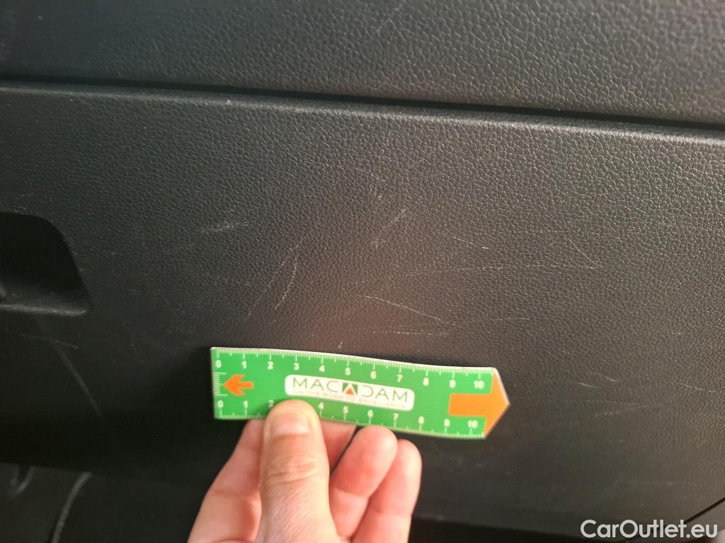  Volkswagen  Golf  VOLKSWAGEN / 2020 / 5P / Berline 1.5 eTSI OPF 130 DSG7 Life Busi #39