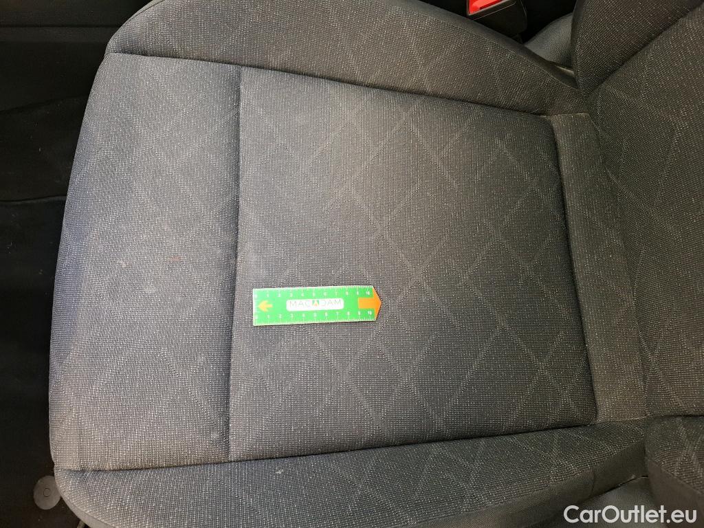  Volkswagen  Golf  VOLKSWAGEN / 2020 / 5P / Berline 1.5 eTSI OPF 130 DSG7 Life Busi #70