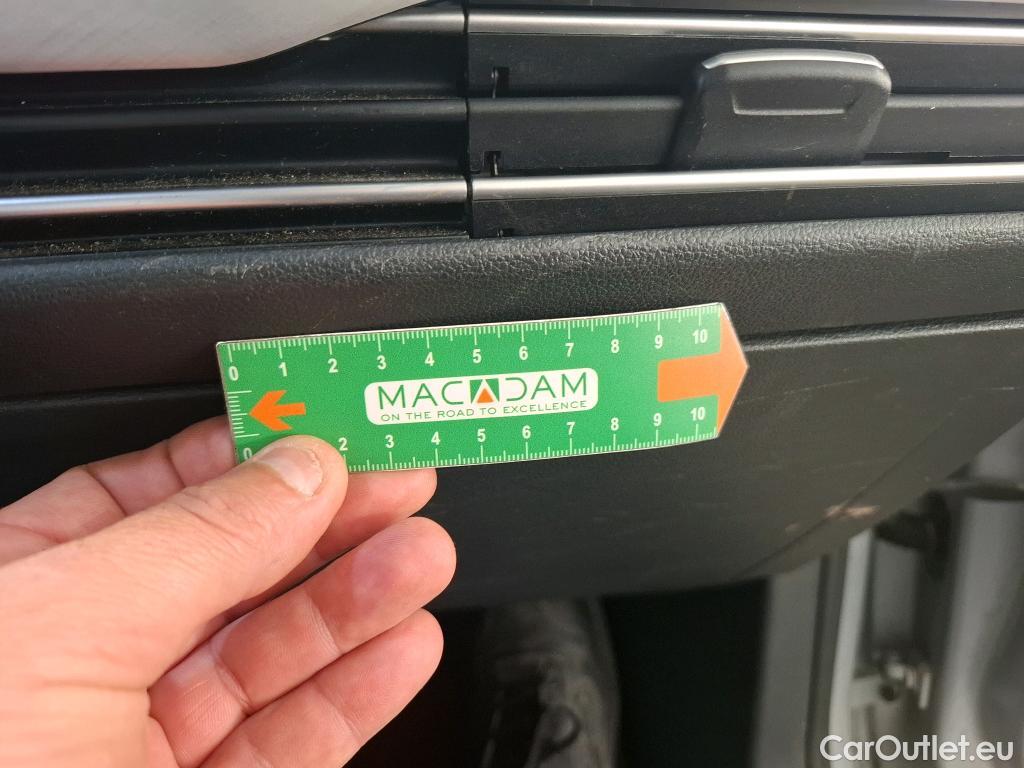  Volkswagen  Golf  VOLKSWAGEN / 2020 / 5P / Berline 1.5 eTSI OPF 130 DSG7 Life Busi #55