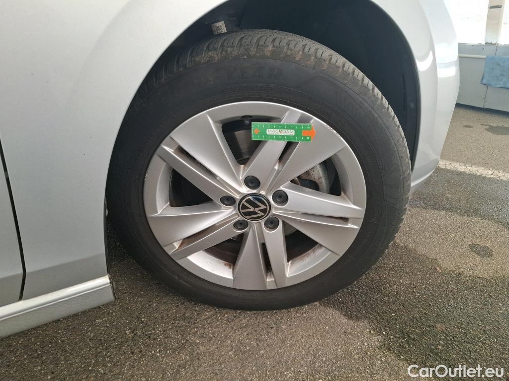  Volkswagen  Golf  VOLKSWAGEN / 2020 / 5P / Berline 1.5 eTSI OPF 130 DSG7 Life Busi #40