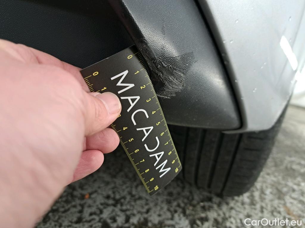  Volkswagen  Golf  VOLKSWAGEN / 2020 / 5P / Berline 2.0 TDI SCR 115 DSG7 Life Busi #6