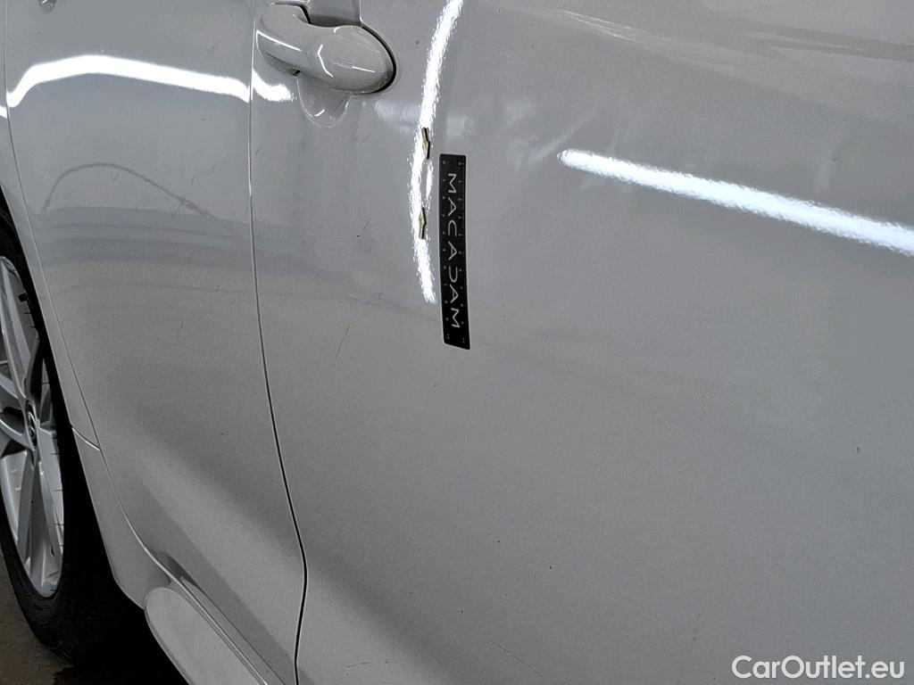  Toyota  Corolla TOYOTA  / 2018 / 5P / Berline Hybride 122h Dynamic Business Beyond Zer #16