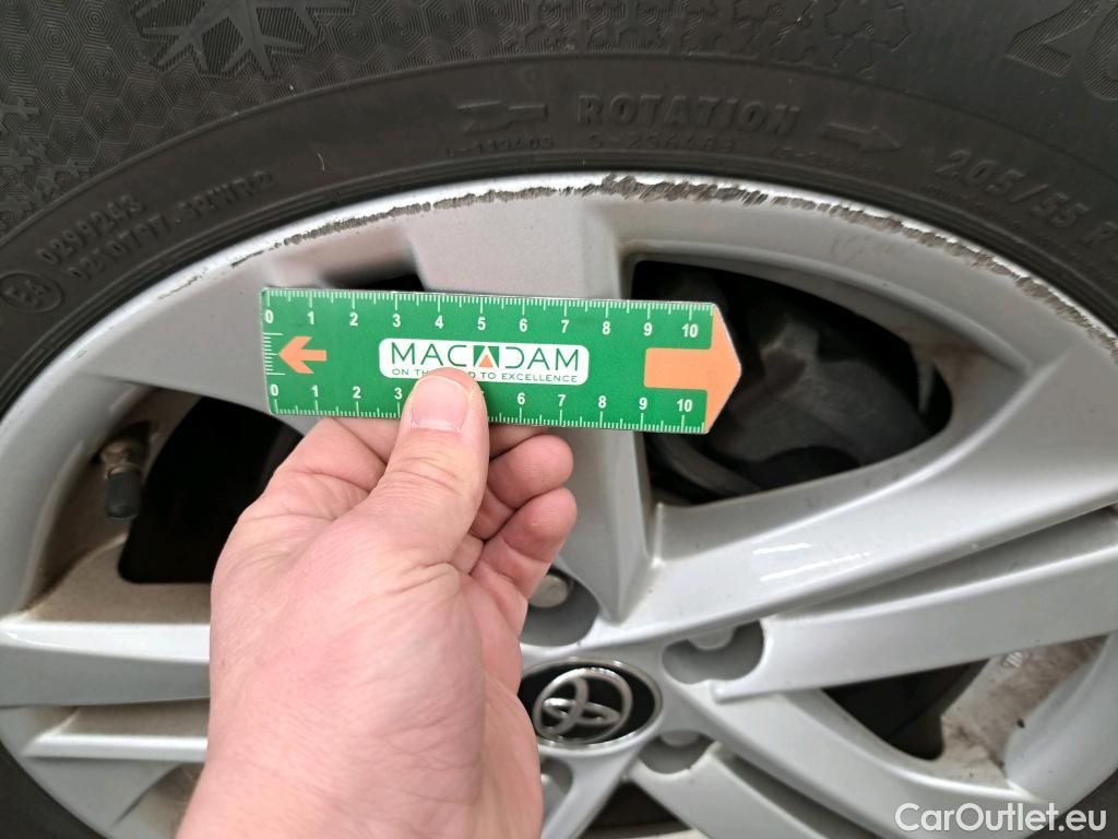  Toyota  Corolla TOYOTA  Touring Sports / 2018 / 5P / Break Hybride 122h Dynamic Business Beyond Zer #25