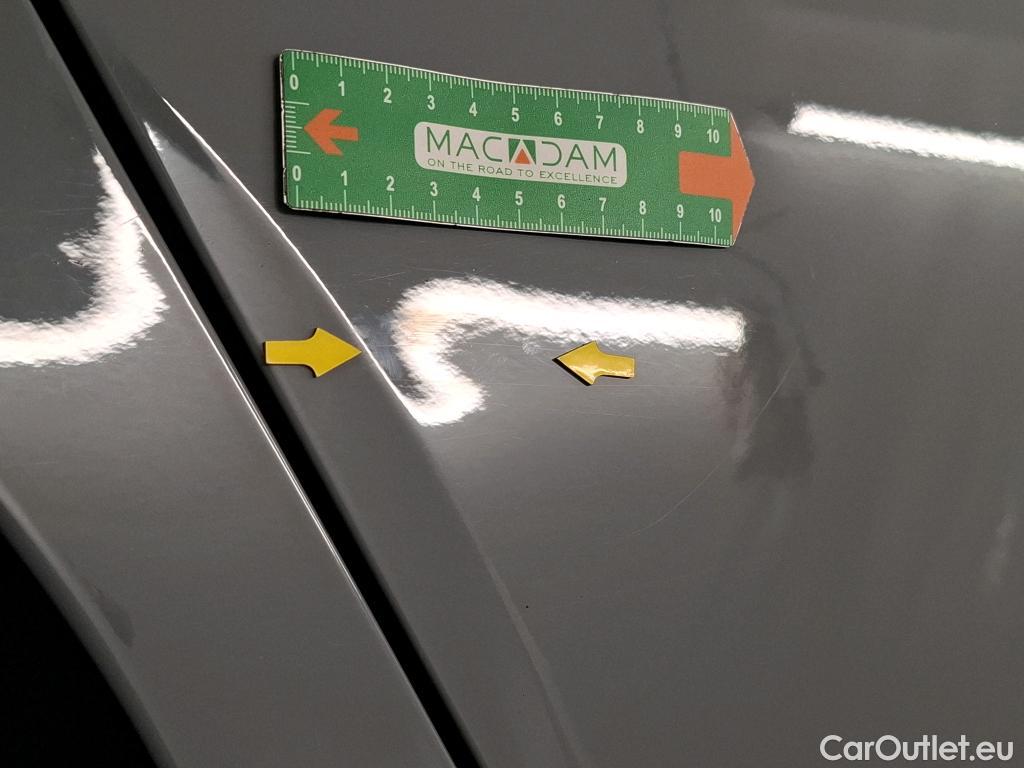  Volkswagen  Golf  VOLKSWAGEN / 2020 / 5P / Berline 1.0 eTSI OPF 110 DSG7 Life Business 1st #26