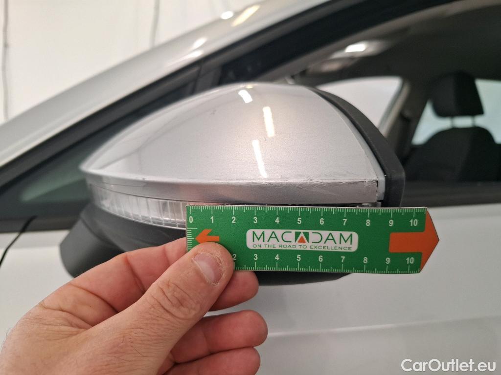  Volkswagen  Golf  VOLKSWAGEN / 2020 / 5P / Berline 1.5 eTSI OPF 130 DSG7 Life Busi #80