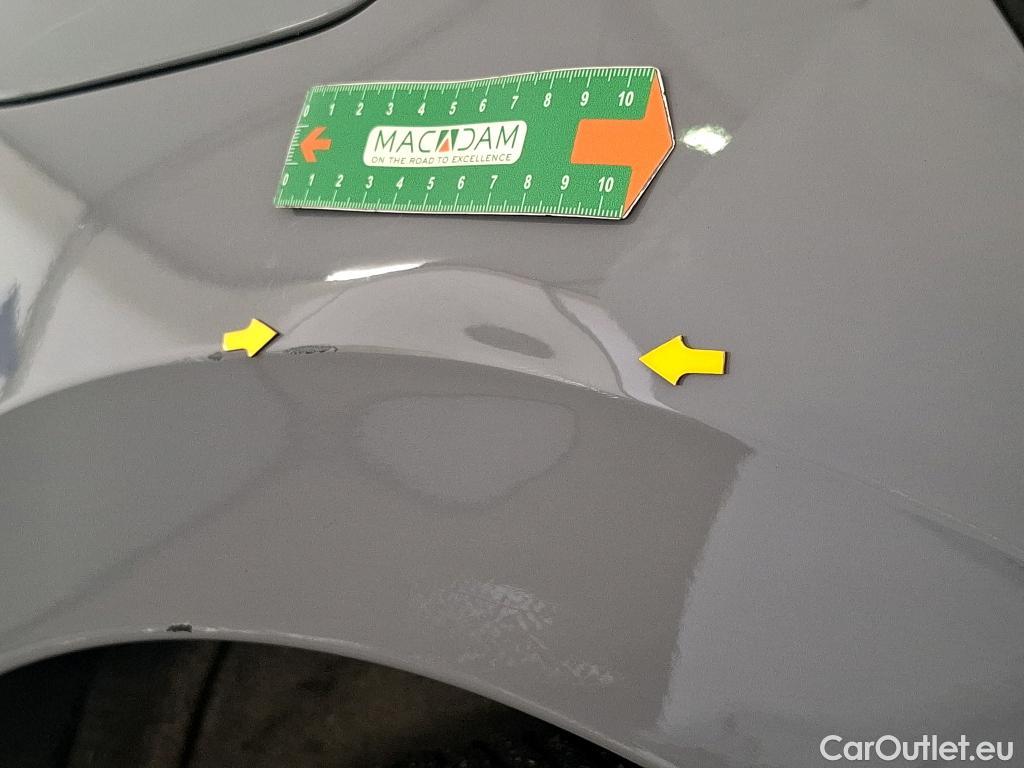  Volkswagen  Golf  VOLKSWAGEN / 2020 / 5P / Berline 1.0 eTSI OPF 110 DSG7 Life Business 1st #12