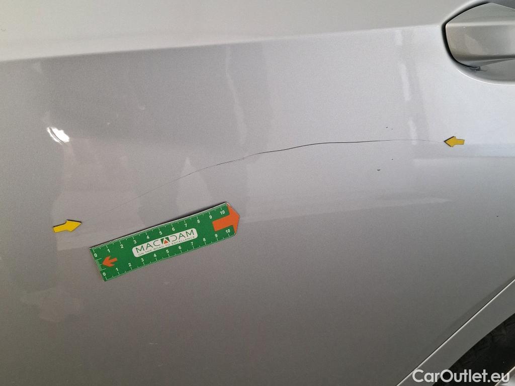  Volkswagen  Golf  VOLKSWAGEN / 2020 / 5P / Berline 1.5 eTSI OPF 130 DSG7 Life Busi #35