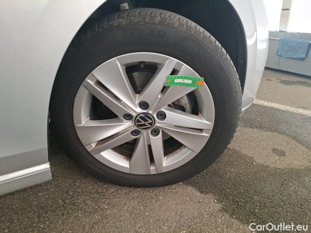  Volkswagen  Golf  VOLKSWAGEN / 2020 / 5P / Berline 1.5 eTSI OPF 130 DSG7 Life Busi #44